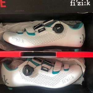 Fi’zi:k Road Cycling R4 Shoe